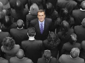 stand out in the crowd